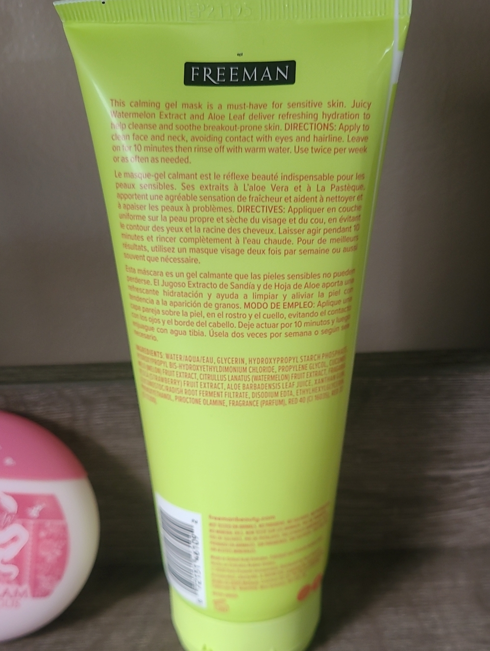 Freeman Soothing Watermelon + Aloe Gel Mask And Amber Glow Sugar Hibiscus Hand - Picture 3 of 5